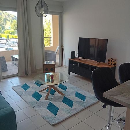 Superbe Appartement T2 Cuers Ngoại thất bức ảnh