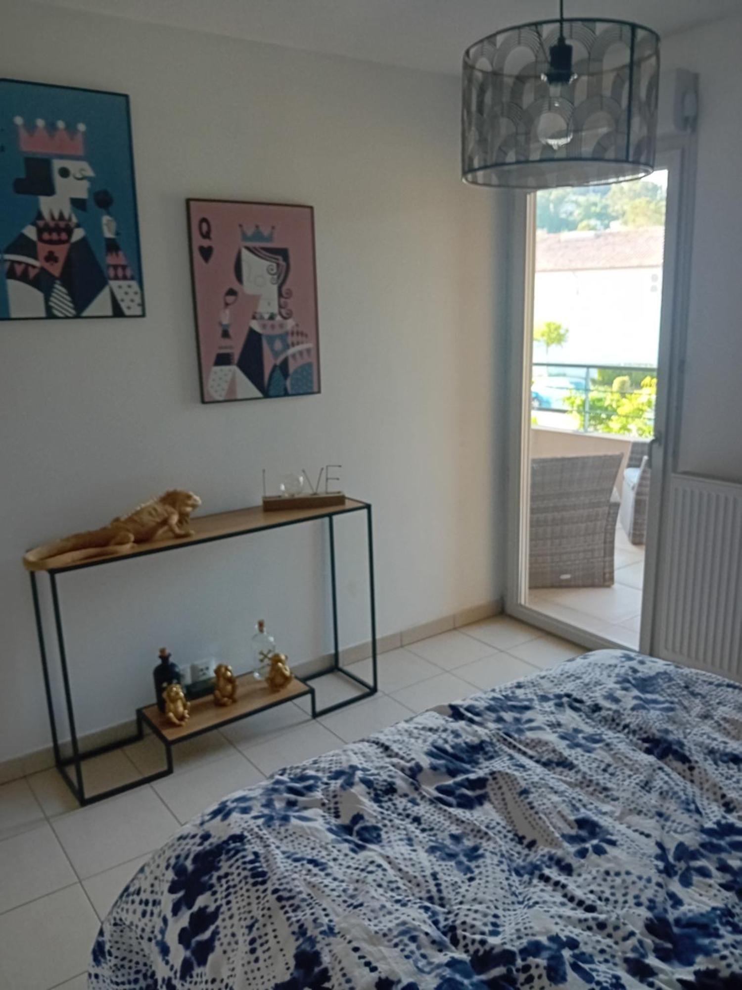 Superbe Appartement T2 Cuers Ngoại thất bức ảnh
